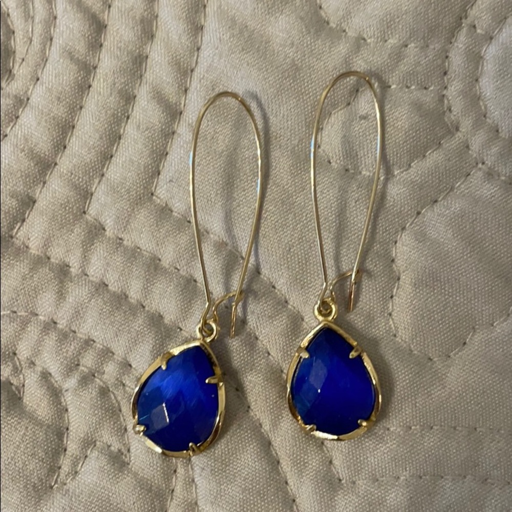 Kendra Scott tear drop earrings
